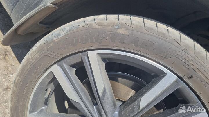 Goodyear Eagle F1 Asymmetric 3 SUV 245/45 R20 99V