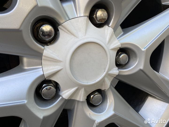 Колпаки на диск Lexus 136mm