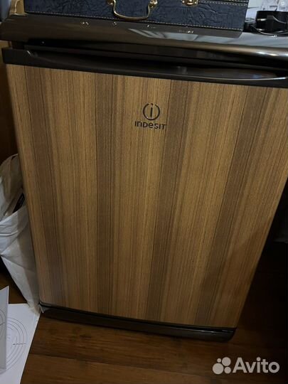 Холодильник indesit