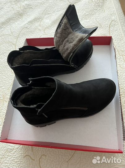 Ботинки женские зимние 38 размера новые