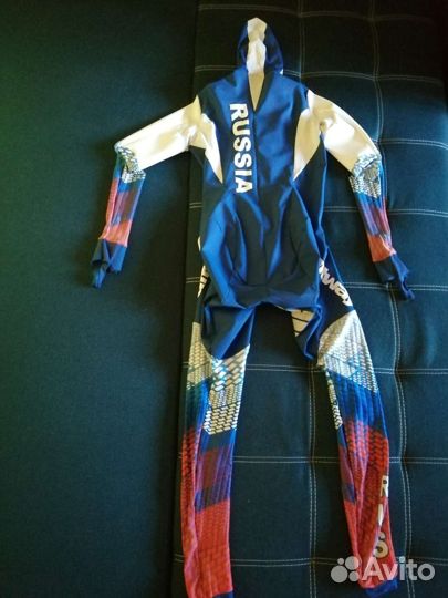 Конькобежный комбинезон