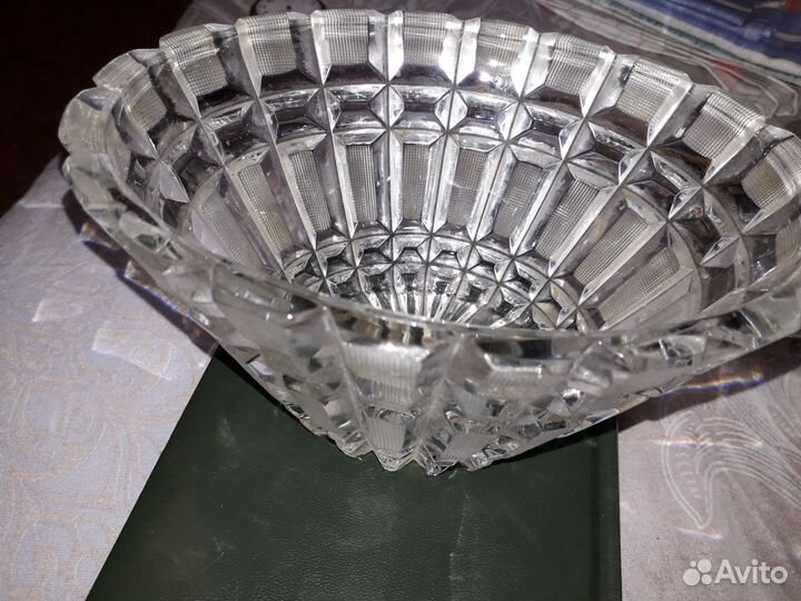 Хрустальная конфетница