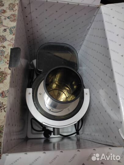 Cоковыжималка Garlyn J-500