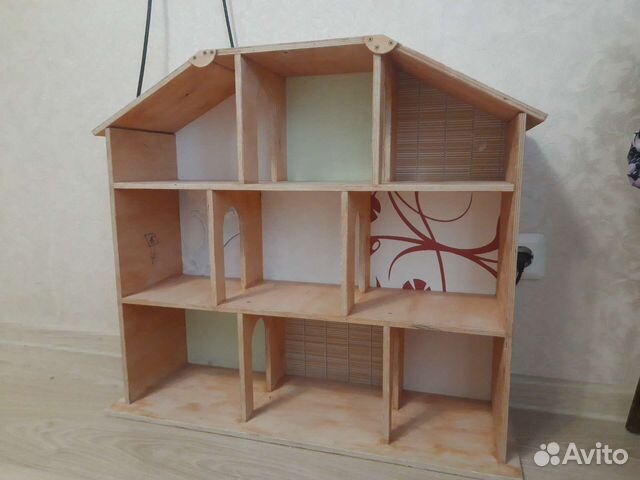 Большой кукольный домик