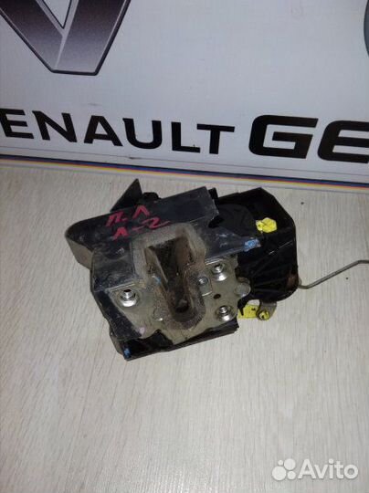 Замок перед двери Renault logan 2 Лев