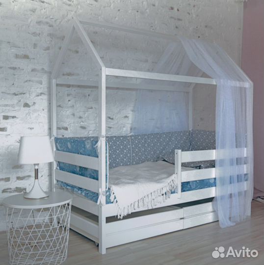 Кровать домик