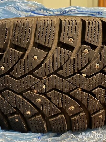 Pirelli Formula Ice 215/65 R16 98T