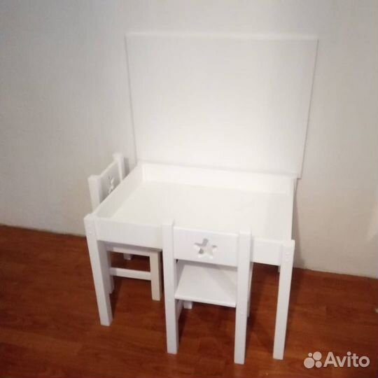 Столы и стульчики из массива дерева