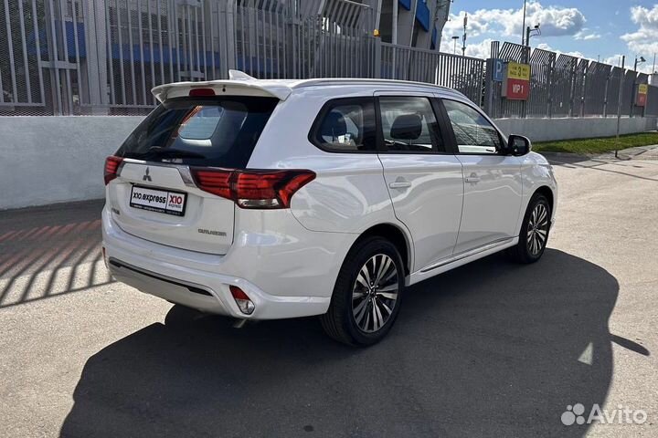 Mitsubishi Outlander 2.0 CVT, 2021, 27 км