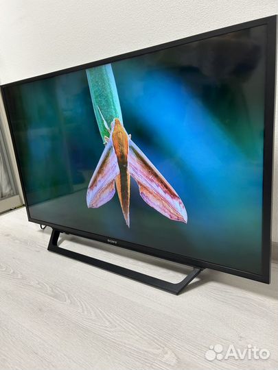 Большой Тонкий Sony SMART TV (40