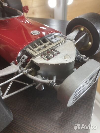 Модель ferrari 312 F1 масштаб 1/8