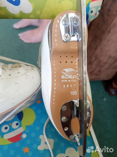 Коньки профессиональные для фигурного катания