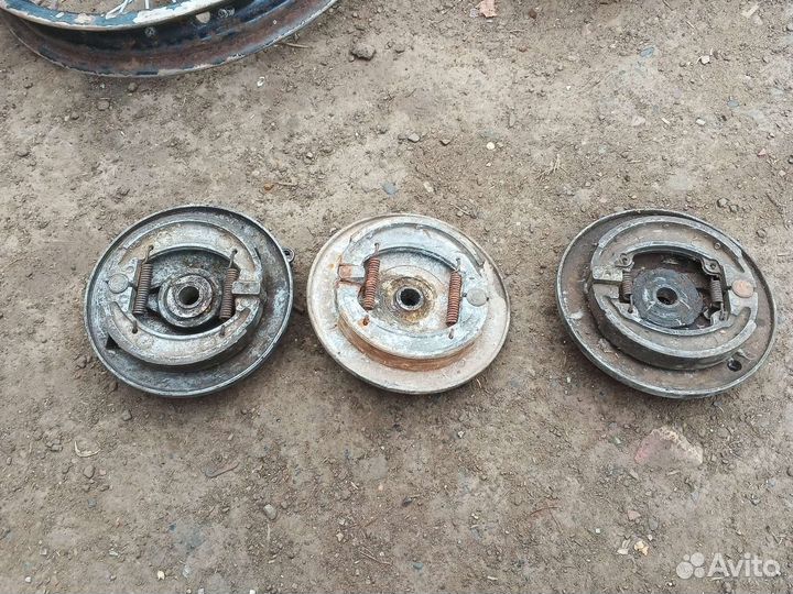 Тормозные опорники с колодками Восход Ковровец