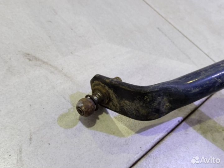 Стабилизатор передний