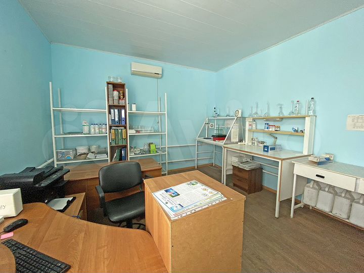 Здание 265 м² на участке 15 соток