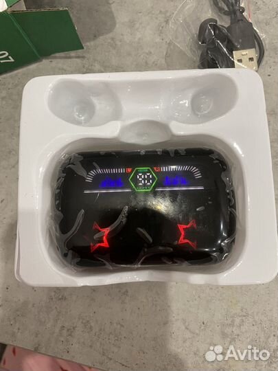 Беспроводные наушники новые