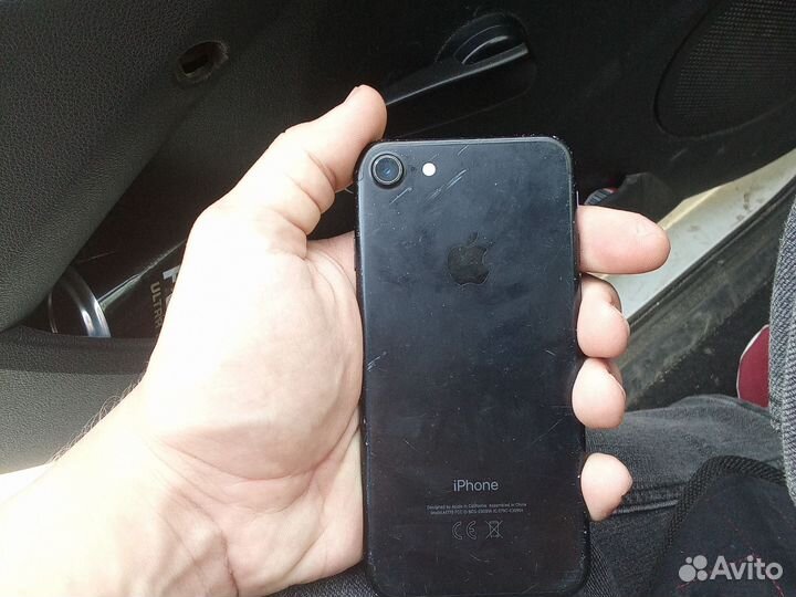 iPhone 7, 32 ГБ