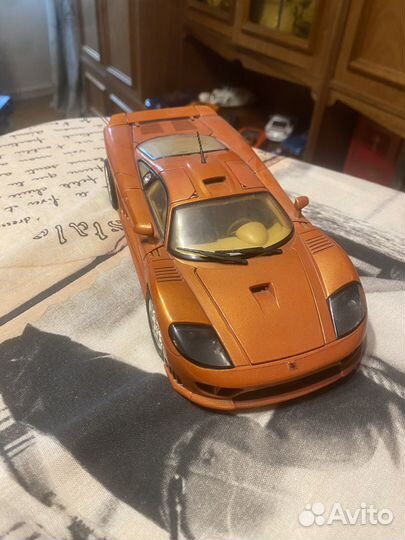 Модель Saleen s7 1:18 motorMax