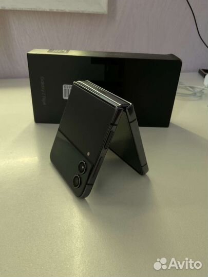 Samsung galaxy z flip 4