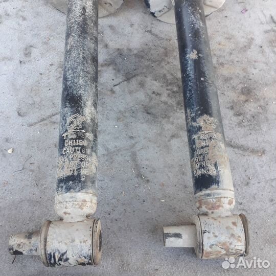 Стойки задние в сборе 2шт Ауди А4Б5 седан