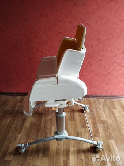 Детский стульчик для кормления