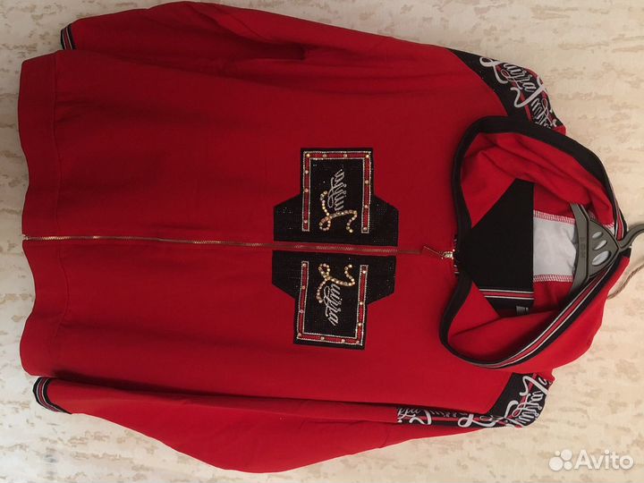 Костюм спортивный