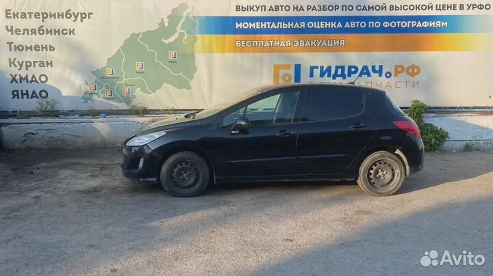 Ручка двери задней наружная правая Peugeot 308 (T7