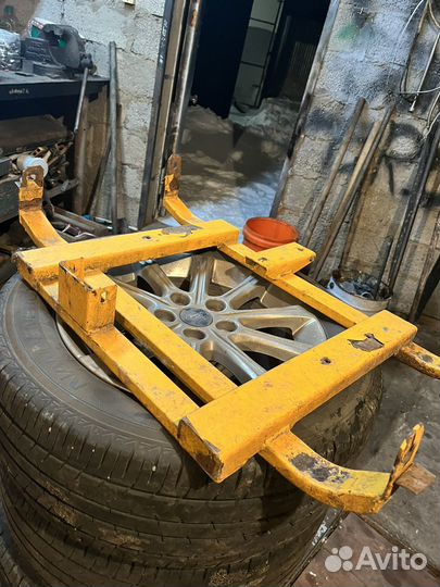 Продам подрамник раздатки нива