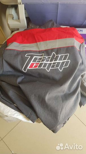 Печать принтов на одежде (брендирование, логотип)