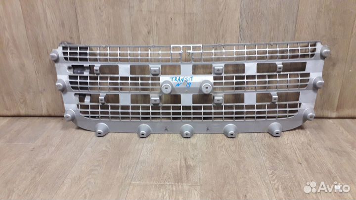 Решетка радиатора Ford Transit 2008
