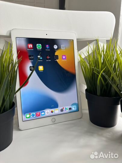 Apрlе iРad Prо 9.7 32 гб Wi-fi+Cell серый