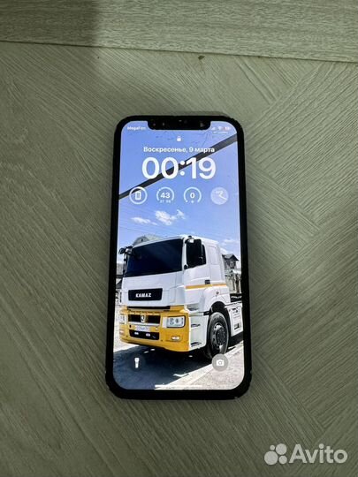 iPhone 12, 64 ГБ