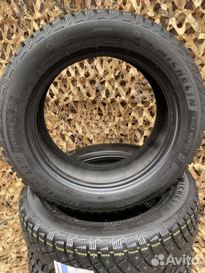 Michelin X-Ice North 4 205/55 R16 94T
