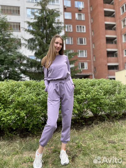 Спортивный костюм, трикотажный свитшот и джоггеры