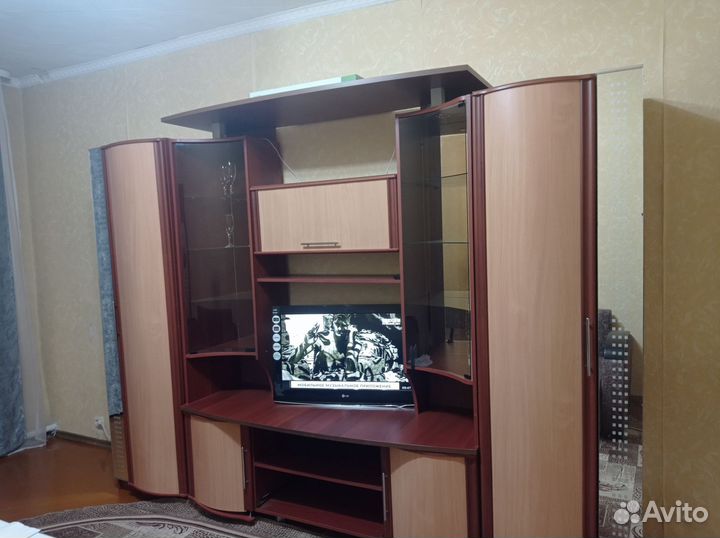 Стенка в гостиную бу