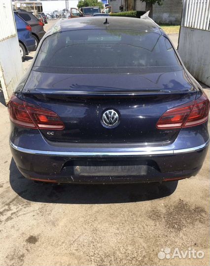 VW Passat CC 2013 г по частям