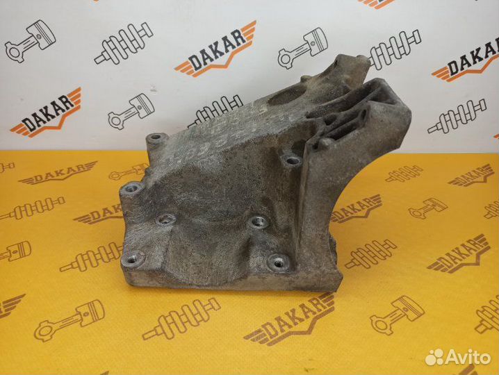 Кронштейн компрессора кондиционера Ford Focus CB8