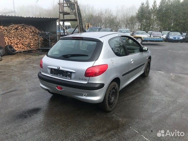 Разбор на запчасти Peugeot 206