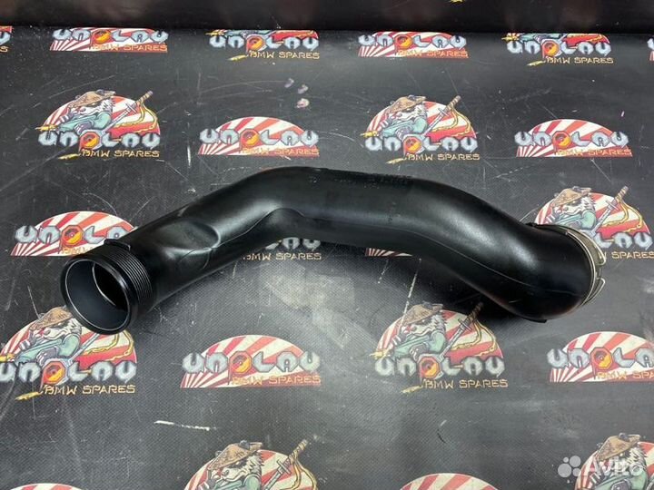 Патрубок интеркулера Bmw F10 седан N55B30A 06.2011