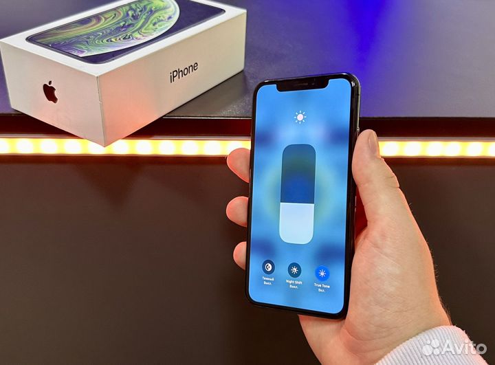 iPhone Xs, 64 ГБ