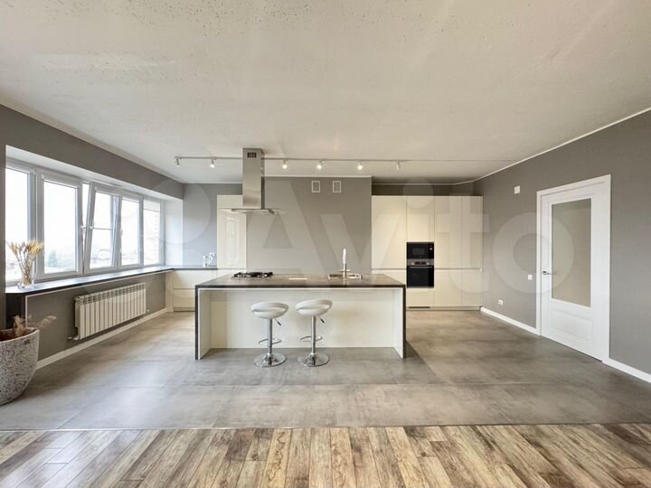 3-к. квартира, 160 м², 9/9 эт.