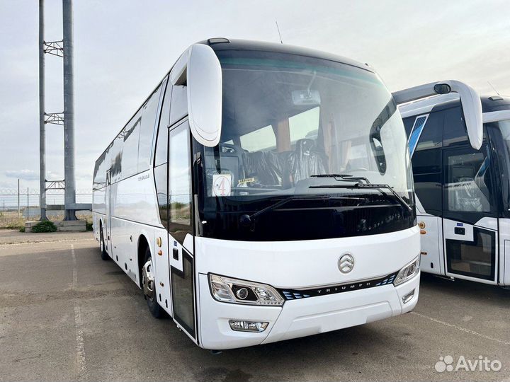 Туристический автобус Golden Dragon XML6122J, 2023