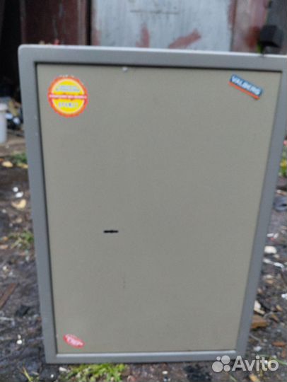 Сейф металлический