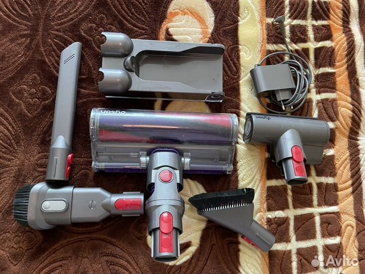 Пылесос Dyson Cyclone v10 Absolute