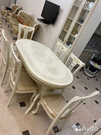 Столы и стулья новые