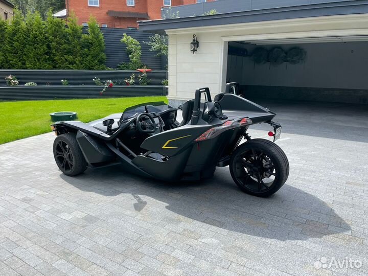 Polaris slingshot