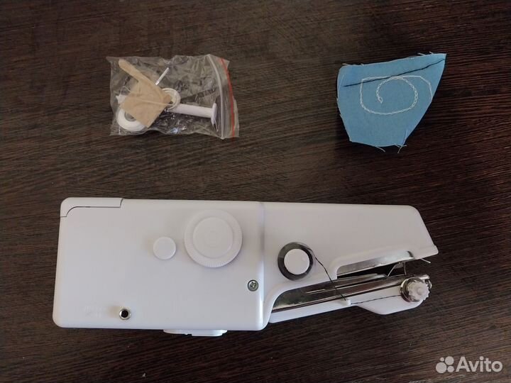 Мини швейная машинка