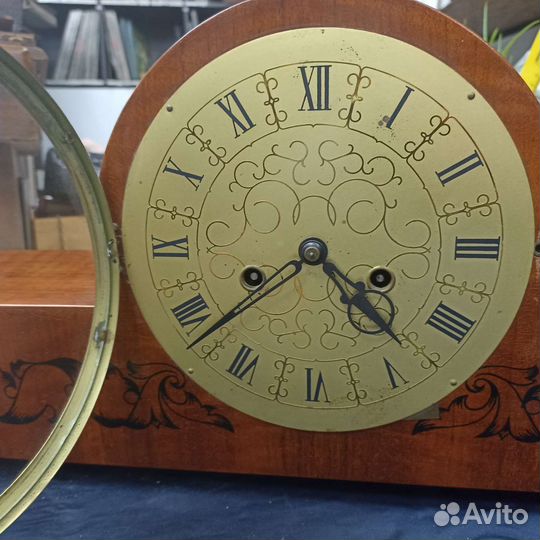 Часы каминные Янтарь с боем Рабочие (сзр)