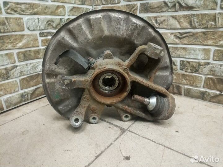 Кулак поворотный задний правый Mercedes-Benz Gl