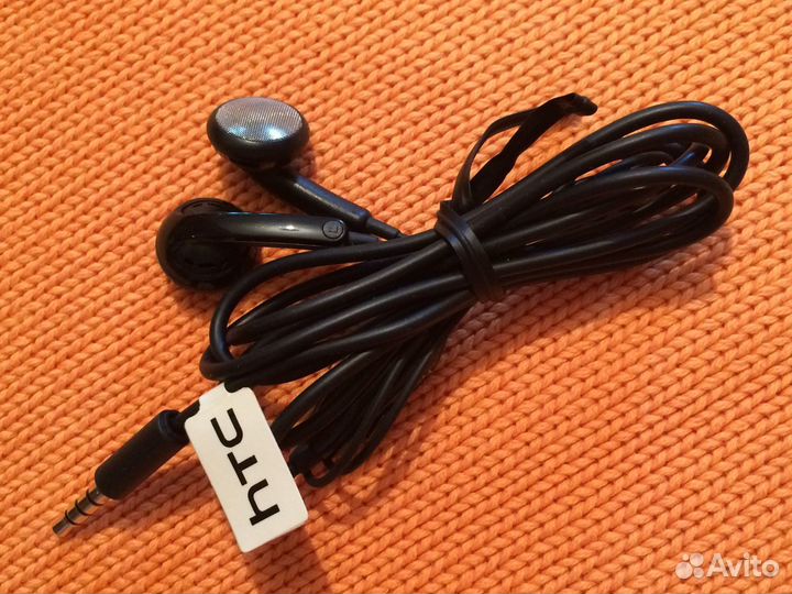 Наушники HTC